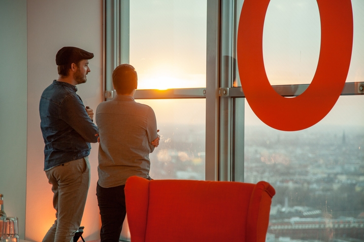 OMQ Rooftop Partner Sonnenuntergang